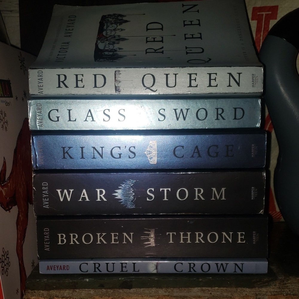 Victoria Aveyard Red Queen Series
